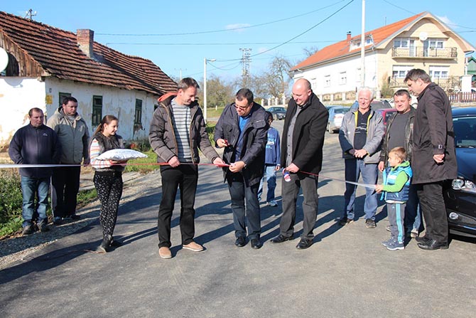 Svečano otvorena novoasfaltirana cesta u Staroj Diklenici